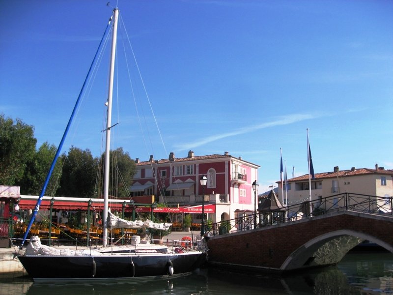 090601PortGrimaud9.jpg