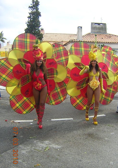 Hotesse d'acceuil au Lavandou